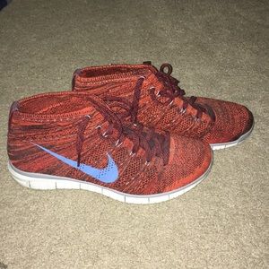 Like new Nike Flyknit Chukka size 10